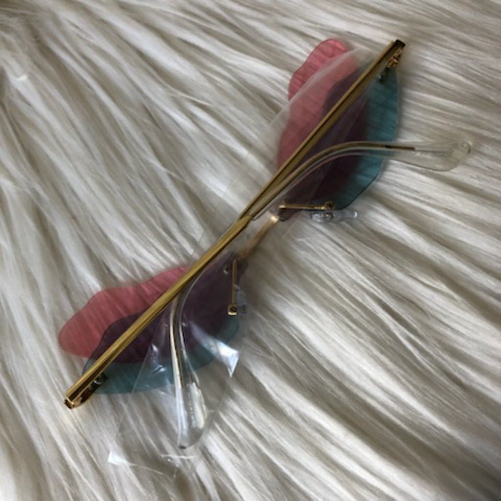 LA Express Rimless Winged Sunglasses - Picture 4 of 9
